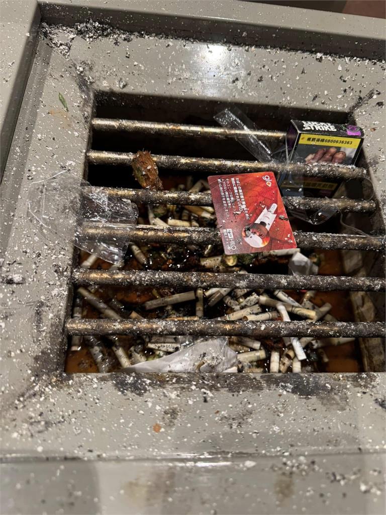台人沖繩機場驚見「台灣特產垃圾」怒Po網!網氣炸:不要丟臉丟到國外