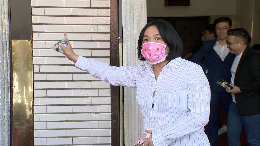 立院火爆衝突! 吳思瑤怒酸陳玉珍宛如「共機干擾」