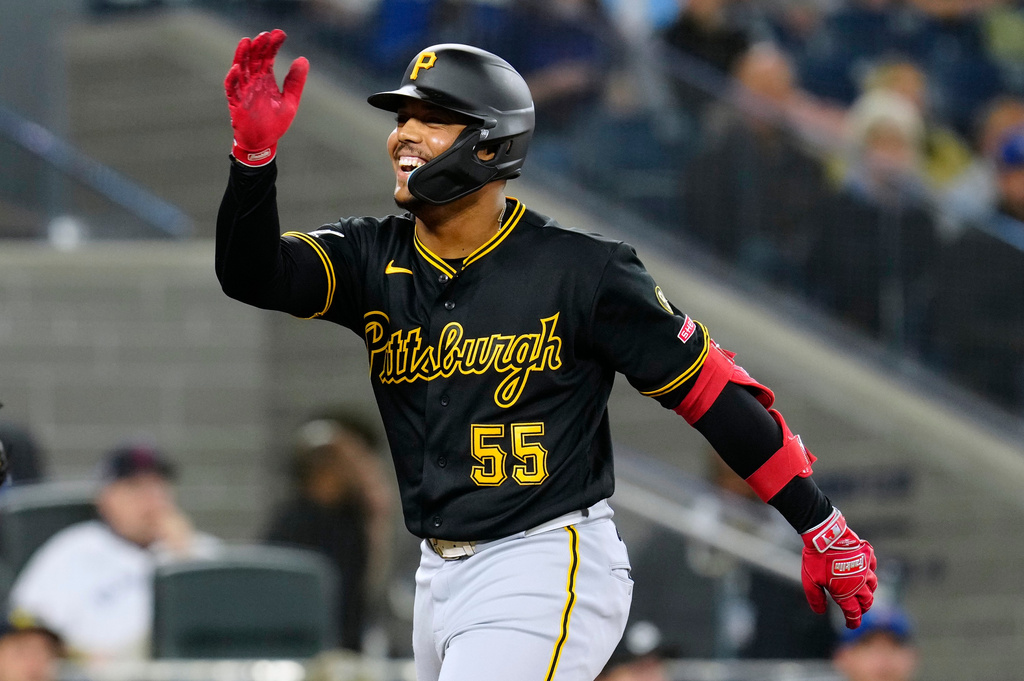 MLB(影)/海盜學長們的「冷暴力」!菜鳥瓦德茲生涯首安就是全壘打休息區遭惡整