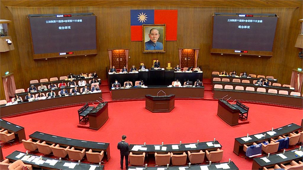 藍白推不在籍投票　綠委提「選舉放2天假」反制