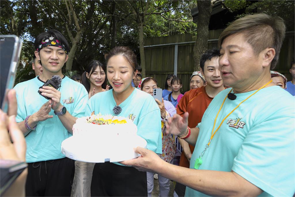 《綜藝大集合》慶祝父親節被要求幫忙「付清」房貸!綜藝天王胡瓜、阿翔一臉錯愕