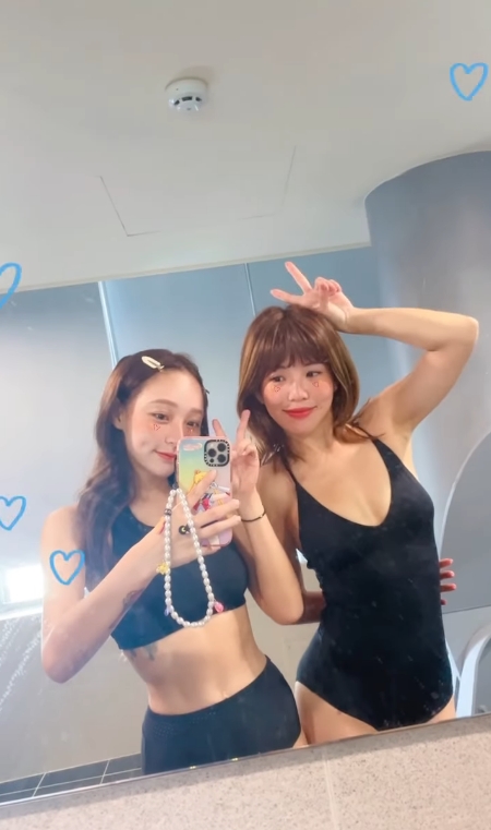 2大啦啦隊女神合體!林襄、壯壯曬「泳衣辣照」網嗨:不得了