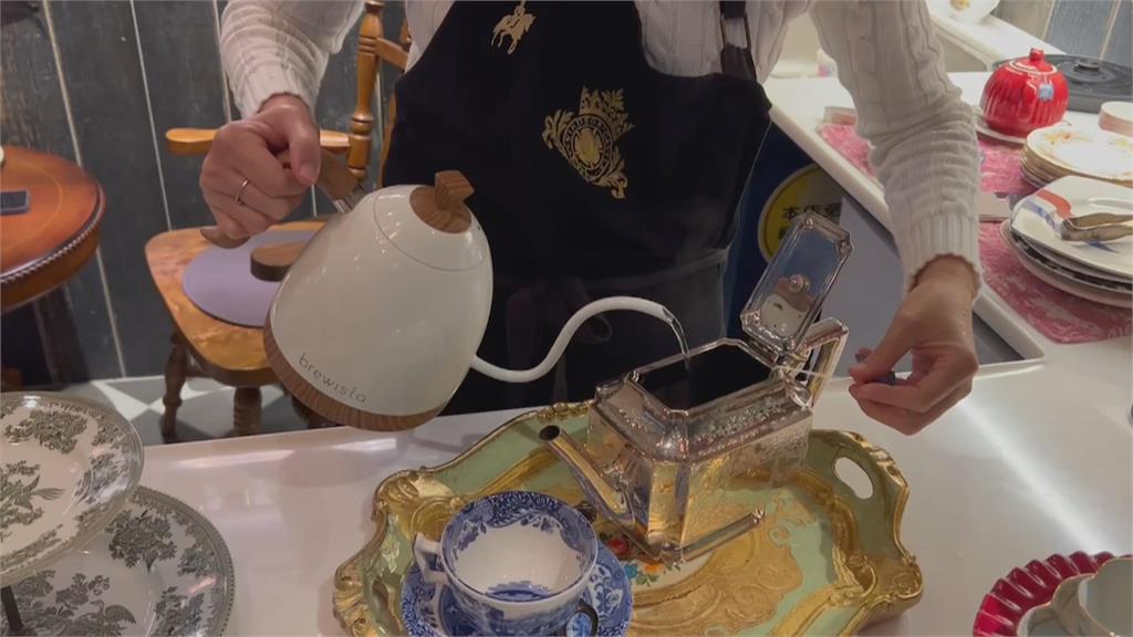 退休女警開茶館圓夢　收藏英國「白金漢宮瓷器」