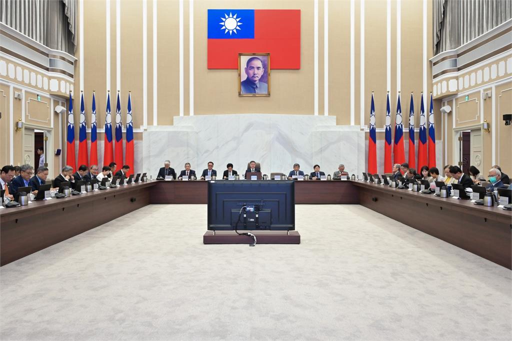快新聞／總預算三讀逾月未送出！立院喊「校對將完成」　卓榮泰指示各部會提升執行效率