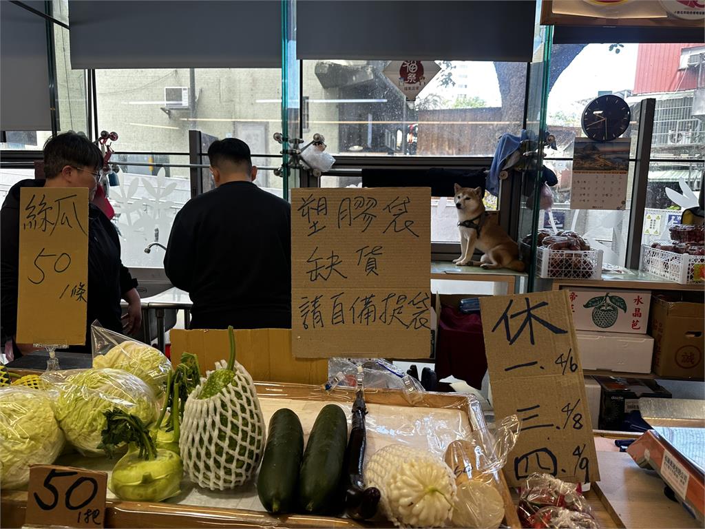 塑膠袋之亂！早餐店分裝袋要1元　政院將強化供應鏈緩解「無袋亂象」