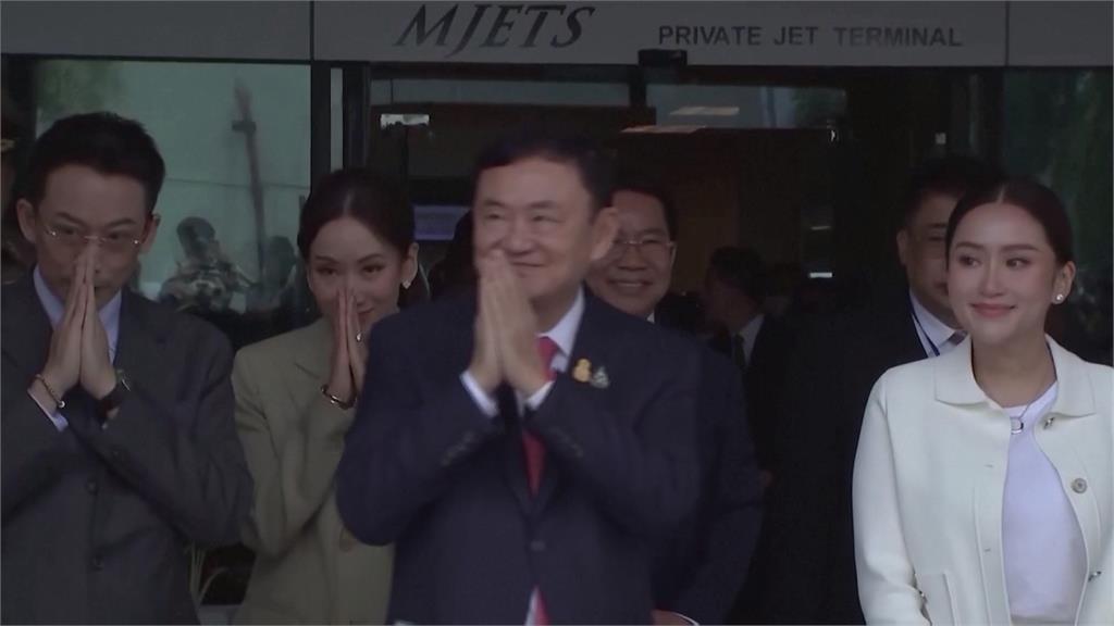 貝東丹獲泰王任命新總理 父親戴克辛親自陪同出席