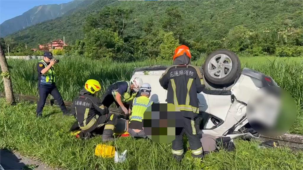 快新聞／花蓮台9線死亡車禍！21歲男自撞翻車「送醫不治」驚悚瞬間曝光