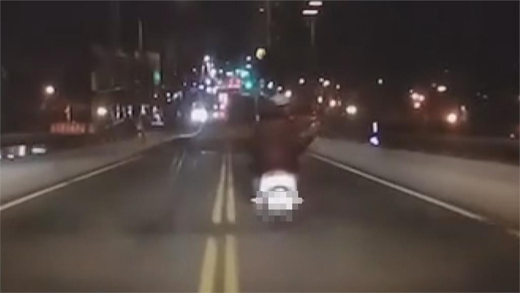 心虛! 騎車沒戴口罩逃逸 警追上發現毒品