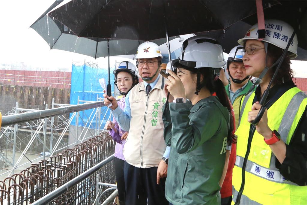 視察台南南區抽水站工程 黃偉哲：持續提升防洪退水能力