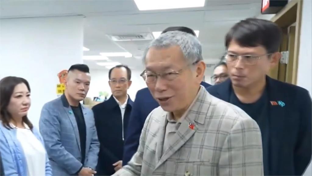 柯文哲7千萬交保!黃國昌人在美國 不想柯出來?網友灌留言逼「讓位」