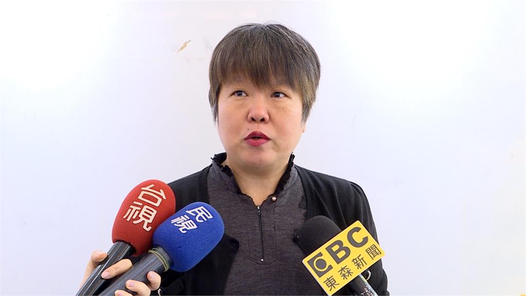 快新聞/民眾黨又傳內鬥! 親白媒體人怒嗆館長:說自己是台灣人很困難?