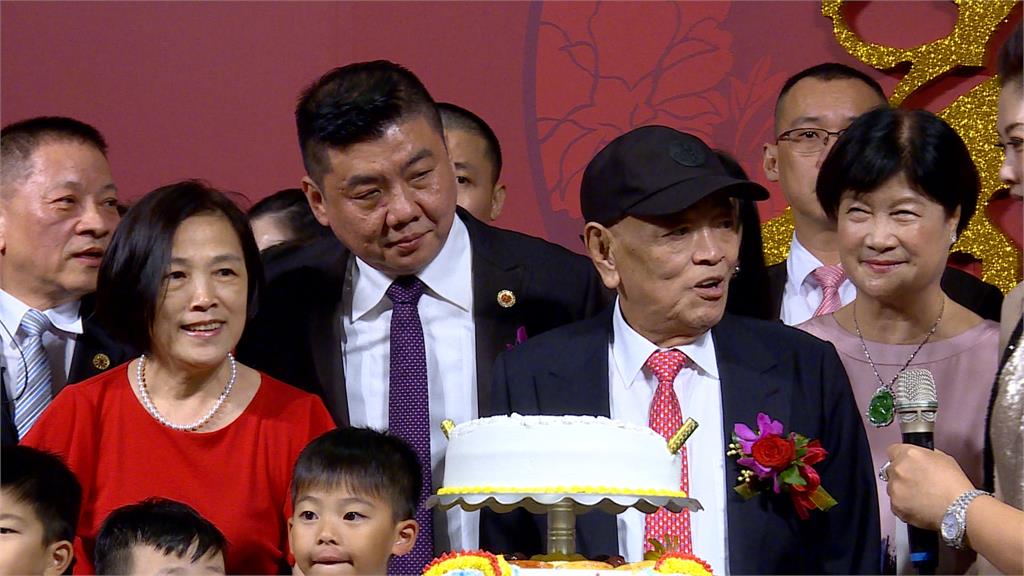 吳桐潭義子洪乾峰被逮 破獲軍火庫搜出八枝長短槍