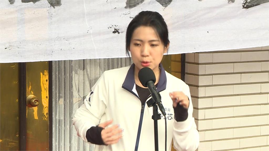 藍委戴手套護具像鎮暴警察 黃捷:根本國會流氓