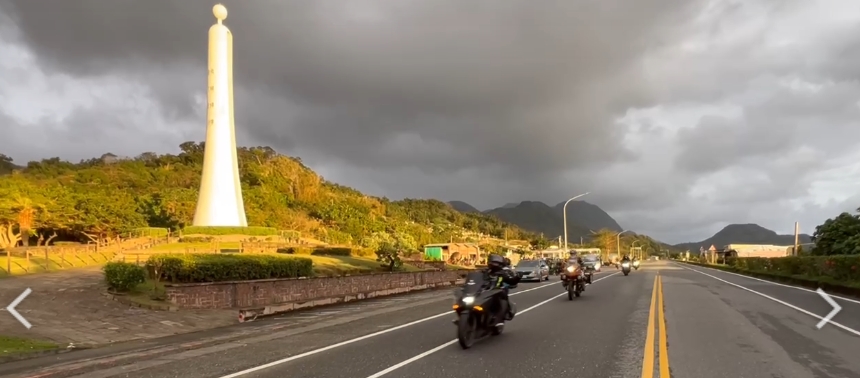 拚了！挑戰第八年元旦跨年日環　上百台重機不畏風雨熱血上路