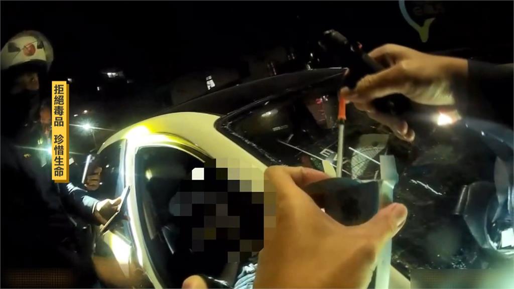 毒駕拒檢狂飆自撞電線桿 警搜出喪屍煙彈及安毒