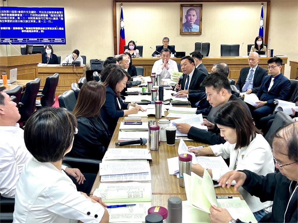 快新聞/傅崐萁、黃國昌不在! 沈伯洋直呼感人:國會可以正常運作、逐條審法案