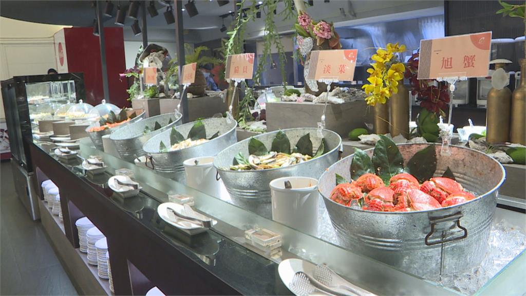 五倍券領到手 吃到飽餐廳祭優惠搶商機