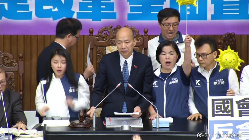 「國會擴權覆議案」立院15天內須決議 藍揚言佔領主席台