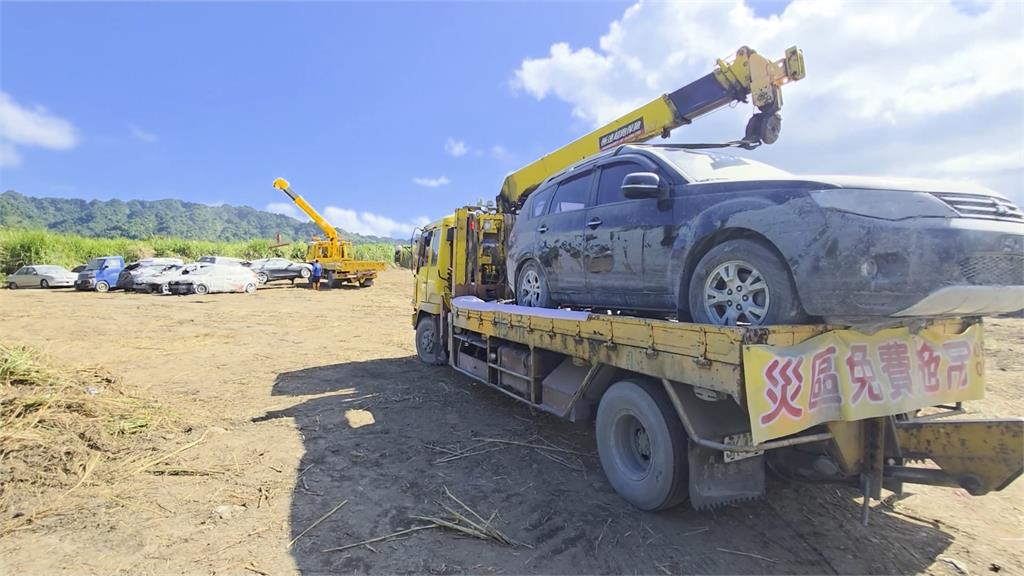 「拖吊超人」3天助逾10輛車　汽車集團也出動拖吊車協助