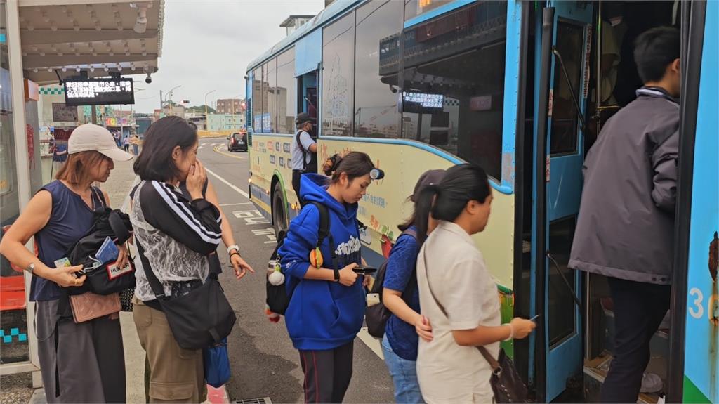 基隆候車亭化身郵務車！　融入當地特色成打卡景點