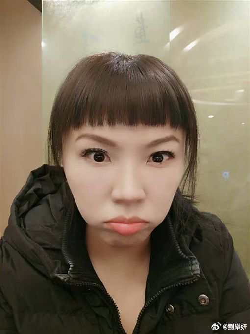 劉樂妍嗨喊「不當中國人行不通」！竟稱台灣蒜頭「太貴」吃不起…網全炸鍋