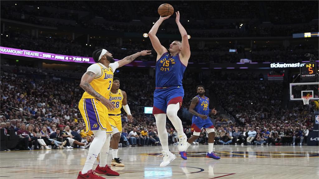 NBA西冠金塊旗開得勝 小丑超狂數據技壓姆斯、AD