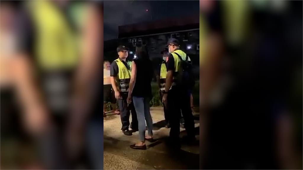 女醉後鬧大稻埕煙火節 巡邏警無故遭嗆「廢物」民眾抱屈