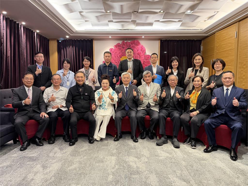 張文父母跪地致歉！白冰冰不捨嘆「父母不需背罵名」重申反廢死：假仁假義