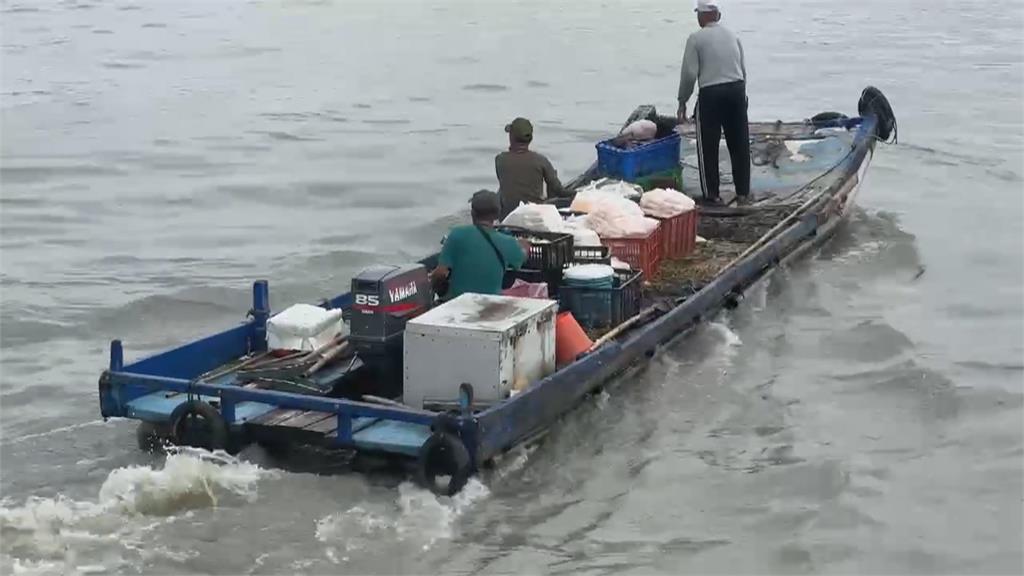 連日豪雨害航道淤積！　東琉線剛復航渡輪擱淺　146人困海上