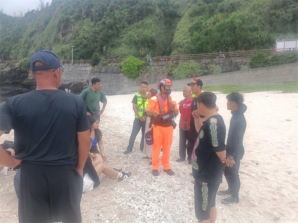 仍未尋獲!綠島墨籍遊客浮潛失聯 貢寮美國遊客遭浪沖走