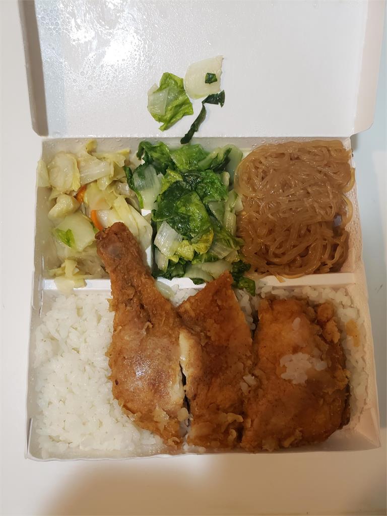 北市便當3菜1主餐「巨大雞腿」嚇爛他!「價格曝光」網驚:贏很多縣市