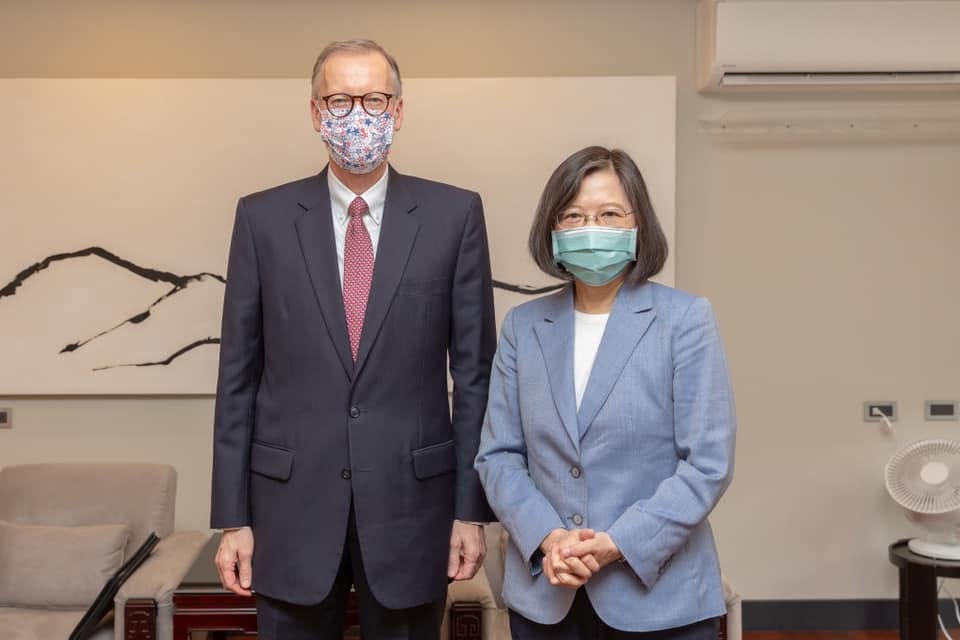 快新聞／川普言論引疑慮？前AIT處長酈英傑曝美台關係「斷交以來最緊密」