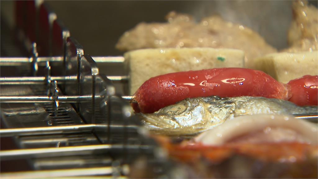 備戰中秋節烤肉商機 餐飲業者引進「全自動串烤機」不怕燒焦