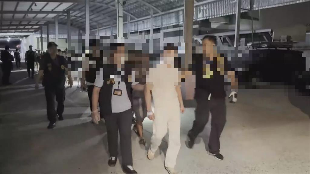 高雄「無照KTV」開毒趴 警荷槍實彈攻堅逮54人