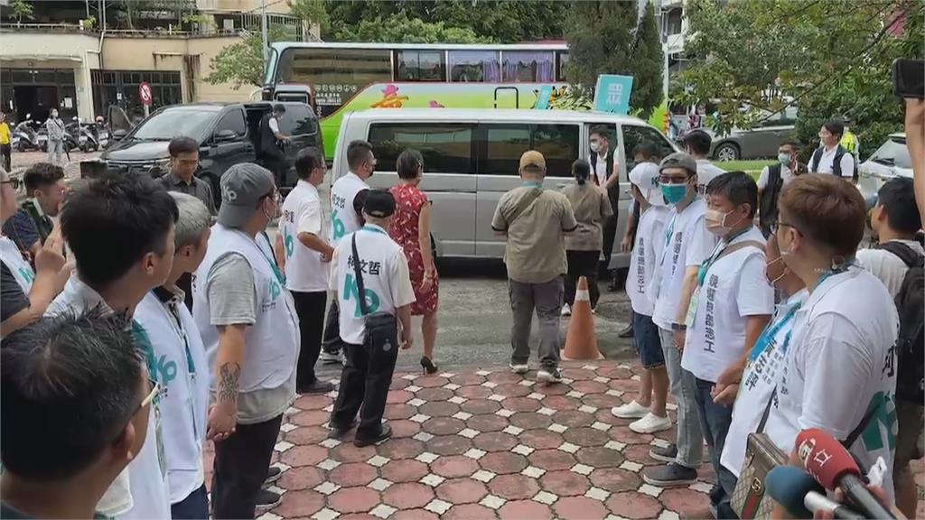 台南「選哲之友會」被洗地　基進黨高壓水槍噴出「中國的選哲」引論戰