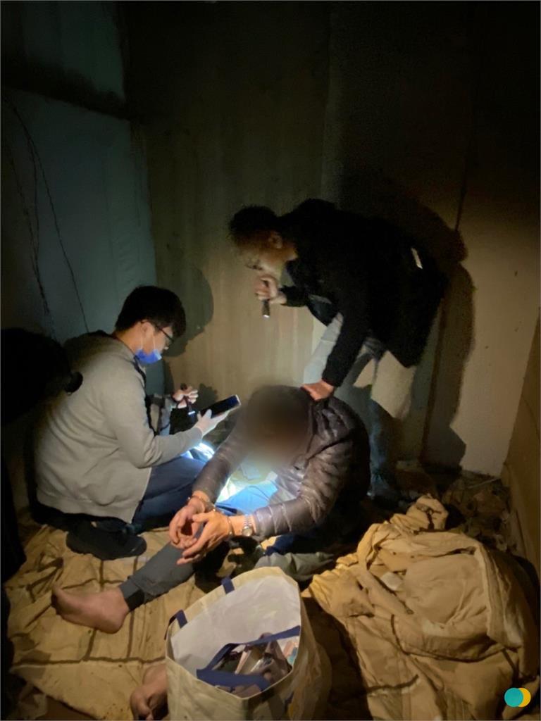 三峽通緝犯拒捕衝撞員警逃逸 警兩小時內循線逮人