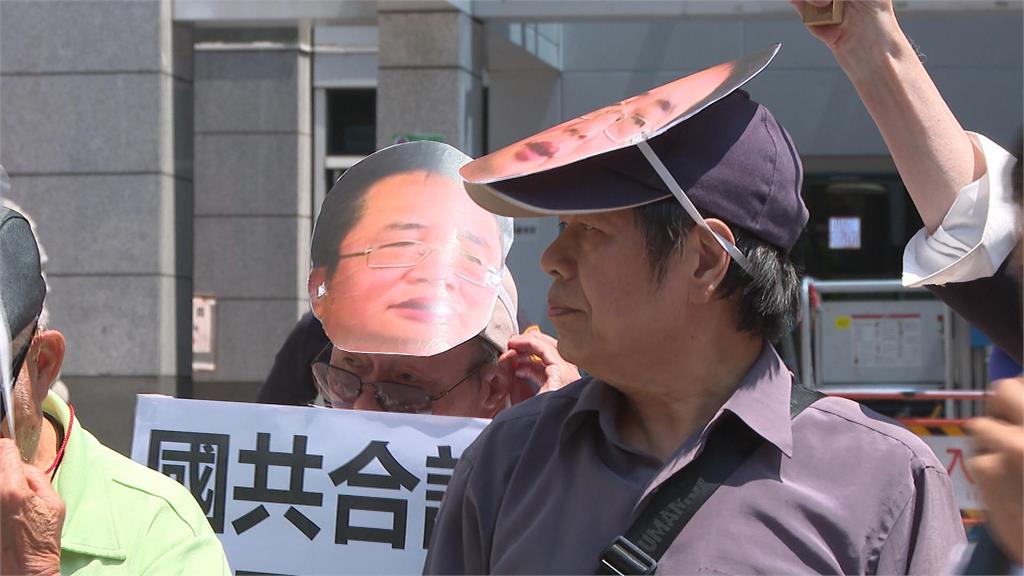 國台辦稱港男因「義憤」攻擊矢板明夫　李坤城：怕查下去和中國有關？