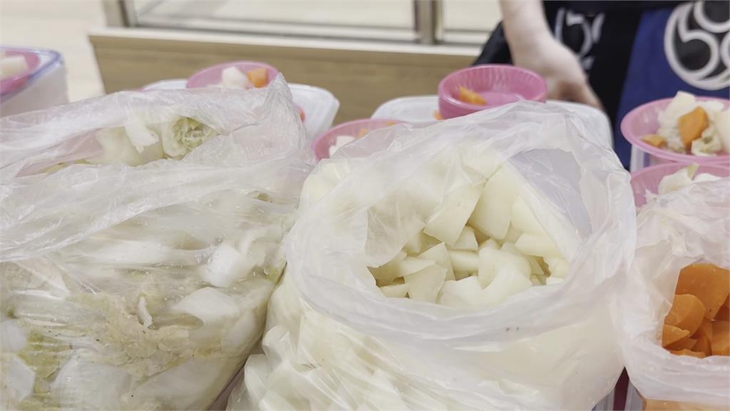 客家醃漬節登場! 民眾體驗嘗鮮日式米糠漬法醬菜