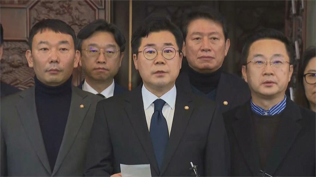 南韓戒嚴鬧劇「眾叛親離」 尹錫悅面臨退黨 在野黨提議今天彈劾