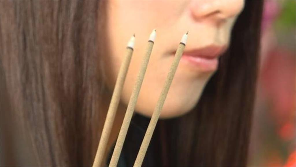 半夜不睡都在幹嘛?微軟數據揭密:全球網友凌晨狂問AI「1問題」