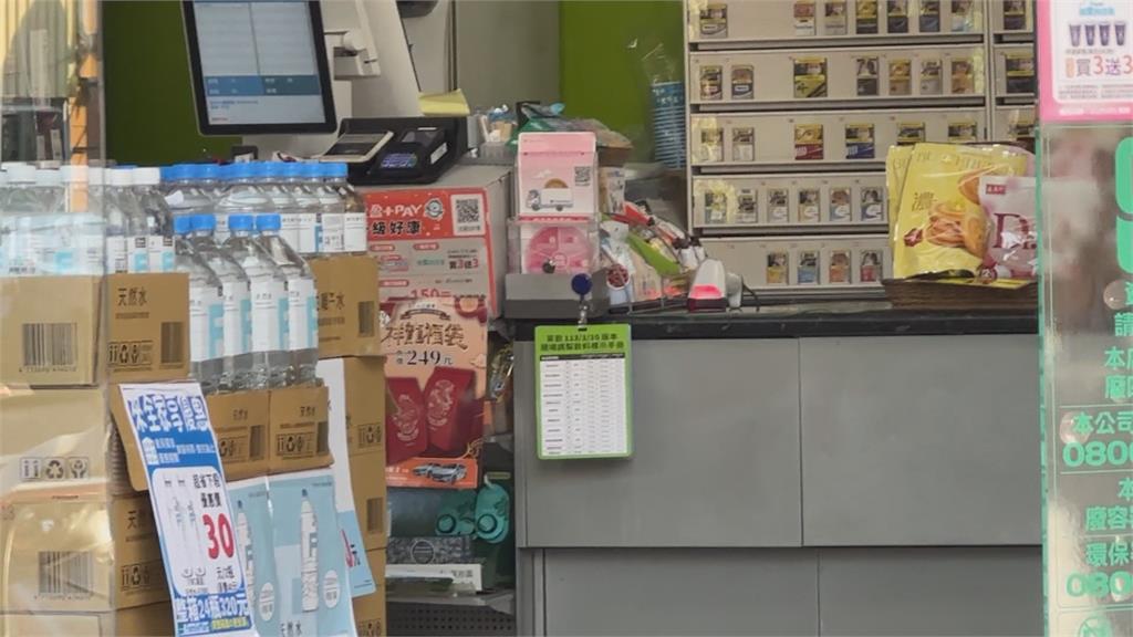 脫序惡搞拍片想紅? 騎車進超商、闖麵店撈湯