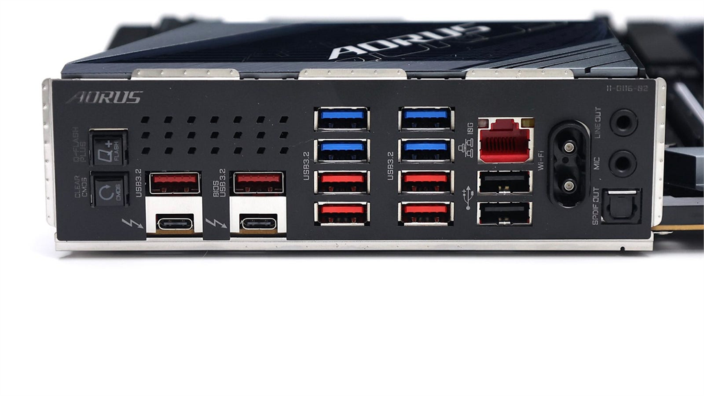 加入 Thunderbolt 了!GIGABYTE Z890 AORUS Master 補上 I/O 最後一塊拼圖