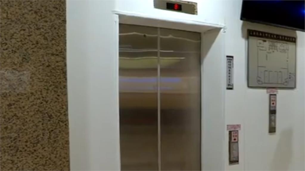 電梯裡裝鏡子為整理儀容？廠商出聲點名「3因素」考量：輔助監視器