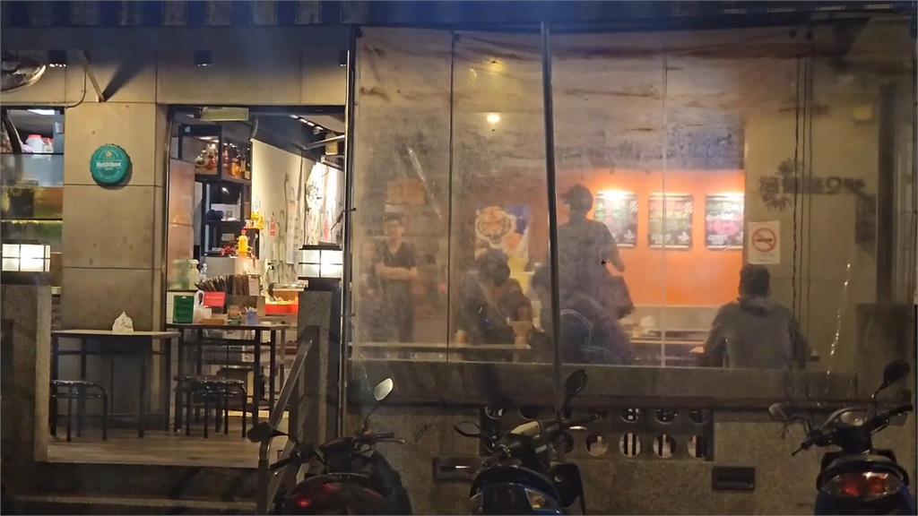 營造董座與妻用餐遭3男圍毆討債　持酒瓶反擊刺死債主