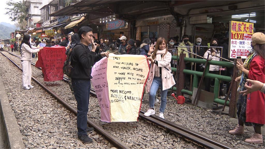 迎解封首跨年!中南部樂園可「1元玩整天」 東部推SUP、獨木舟賞曙光