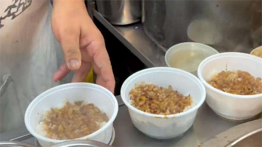 黑白大廚金度潤驚喜現身基隆廟口夜市 滷肉飯.咖哩炒麵樣樣來!