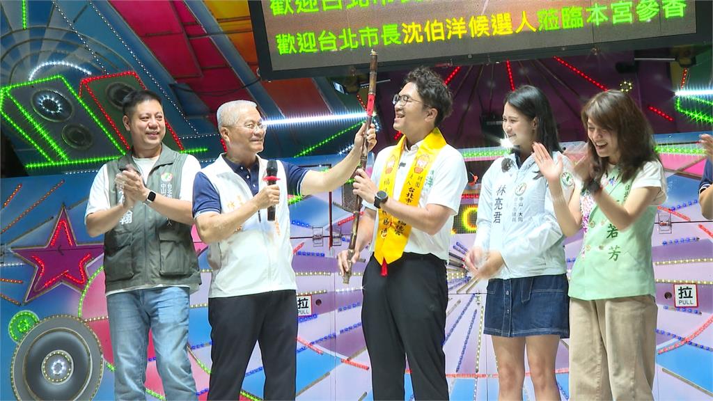 洋流續發威！支持者騎機車要簽名　阿伯「一舉動」動員挺蔣全露餡
