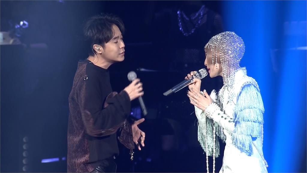 張韶涵發文「聽說我們不是朋友了」與他曬合照!發文澄清喊:誰說的?
