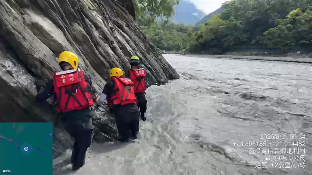 南投濁水溪泛舟意外3人待救　警消救援救生艇翻覆1隊員殉職
