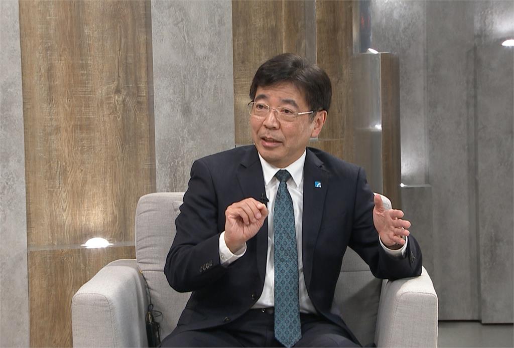 AI讓碳排量激增48%成「吃電怪獸」?劉文雄點「淨零關鍵」曝減碳解方